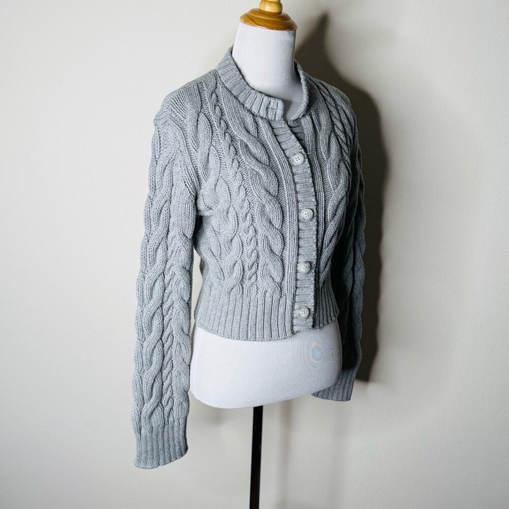 Abercrombie Gray Cable Knit Cropped Cardigan Sweater - Picture 3 of 6